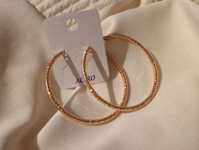 Orecchini a cerchio lucidi 