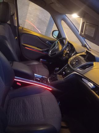 Opel Zafira Tourer 2013