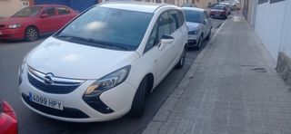 Opel Zafira Tourer 2013
