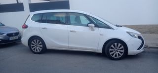 Opel Zafira Tourer 2013