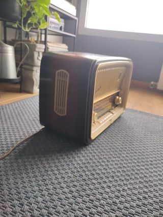 Radio válvulas AEG Banjo