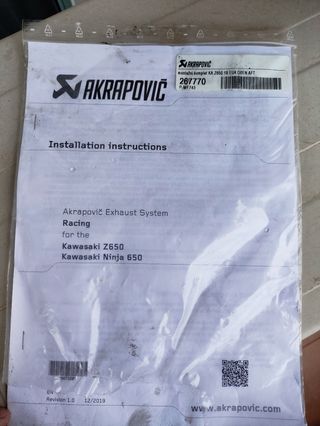 Escape Akrapovic Kawasaki Ninja 650/Z650.