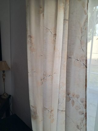 Cortinas completamente nuevas. 