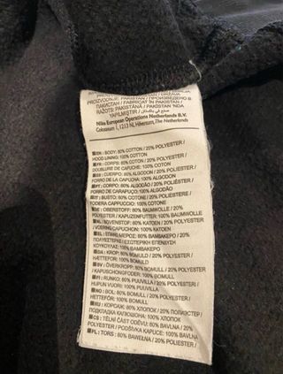 LOTE: Sudadera de Nike y dos camisetas de Zara