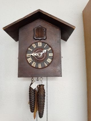 Reloj antiguo de cuco selva negra