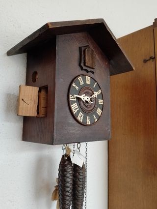 Reloj antiguo de cuco selva negra