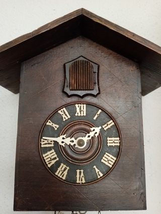 Reloj antiguo de cuco selva negra