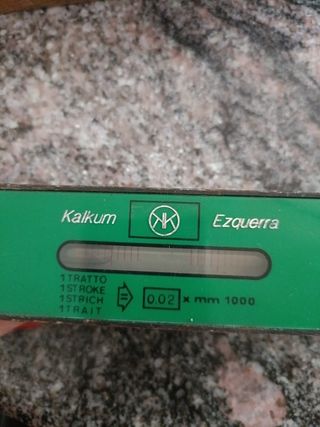 Nivel lineal kalkum