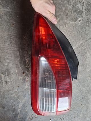 Piloto trasero derecho peugeot 406 coupe
