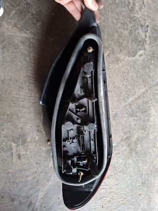Piloto trasero derecho peugeot 406 coupe
