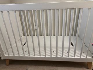 Cuna de madera estilo nordico