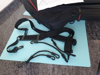 Alforjas Bagster Sport y Bolsa cola Spider Honda