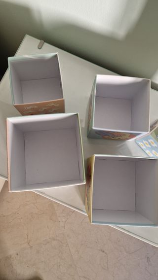 Juego cubos con números. Cubos Montessori