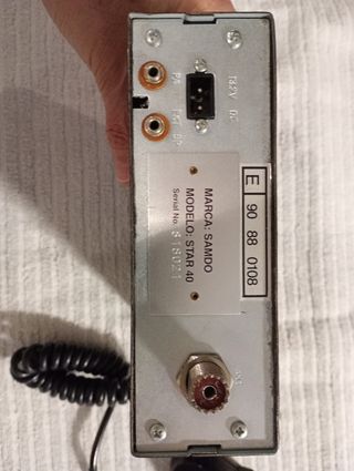Emisora radioaficionado B.C.STAR 40.