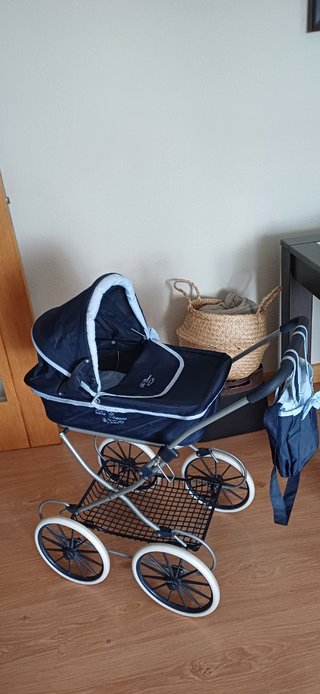 Carrito de muñecas