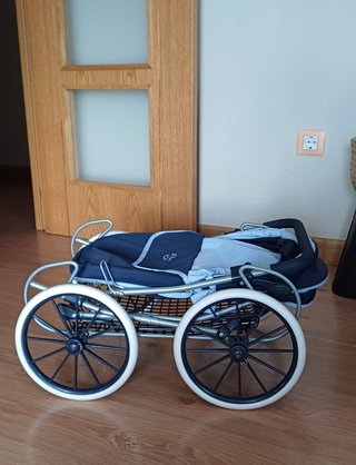 Carrito de muñecas