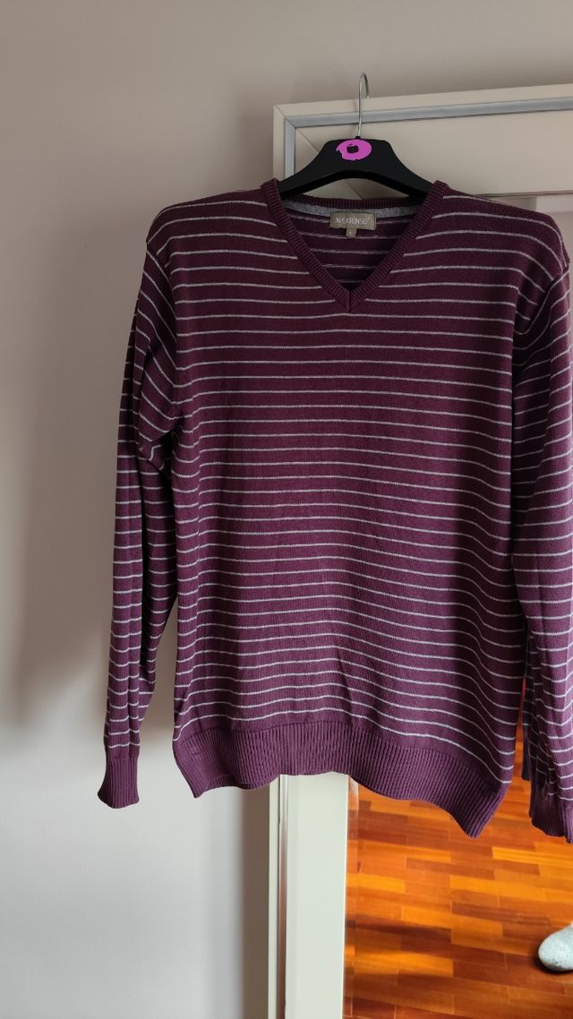 Jersey hombre. Cuello pico. Cardigan rayas.