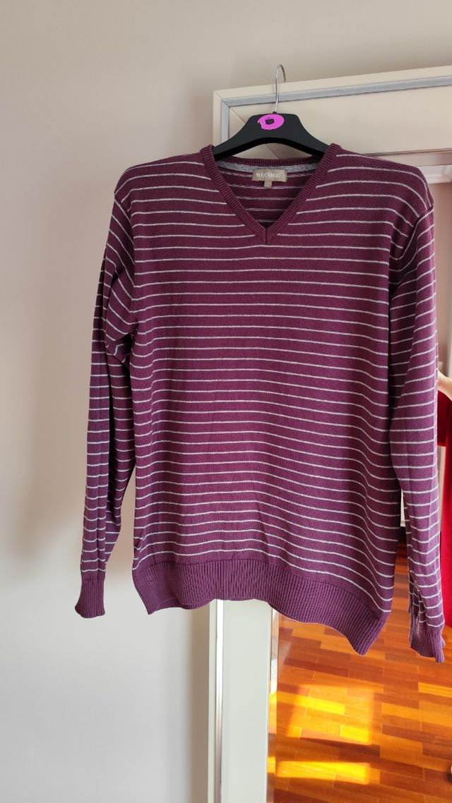 Jersey hombre. Cuello pico. Cardigan rayas.