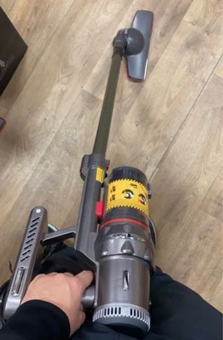 Aspirapolvere senza sacco e senza fili 600 W