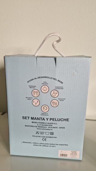 Peleche con mantita. Regalo para bebé.