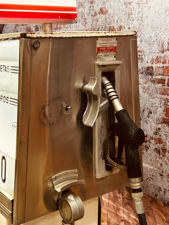 Surtidor gasolina Cepsa 1972