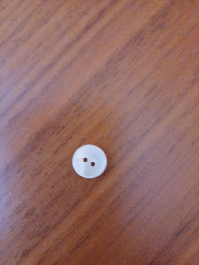 8 BOTÕES EM MADREPÉROLA 