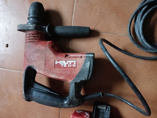 Taladro percutor hilti