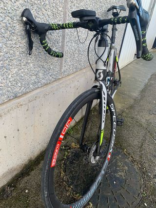 Bicicleta de carretera scott