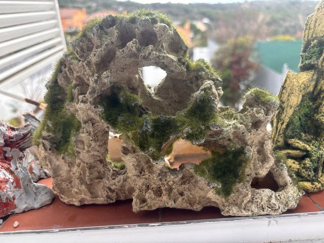 Rocalla simulada para acuario 