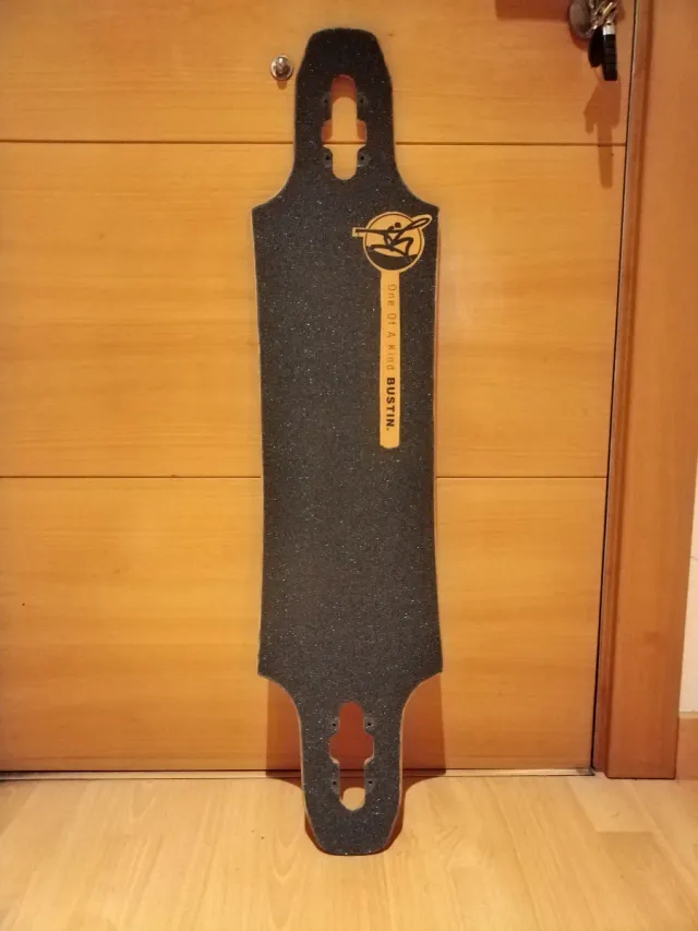 Longboard Bustin Maestro