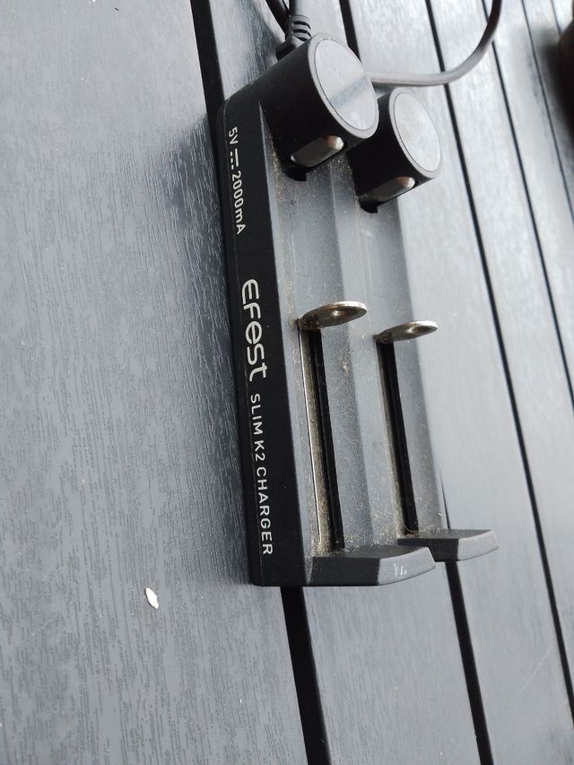 Cargador de pilas Li-Ion EFEST K2 USB Inicio Mi cu