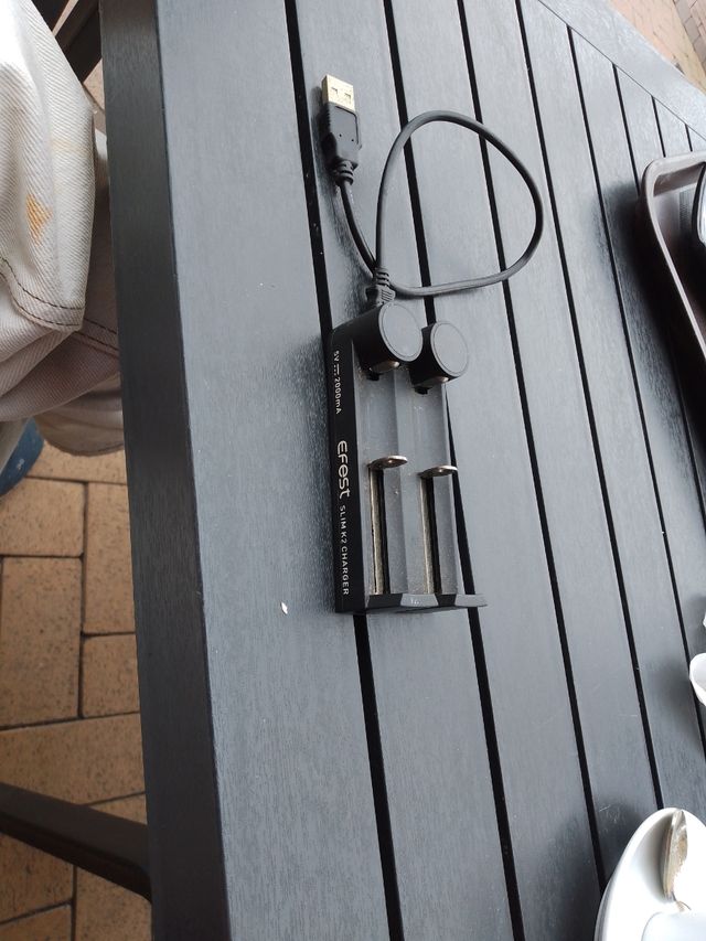 Cargador de pilas Li-Ion EFEST K2 USB Inicio Mi cu