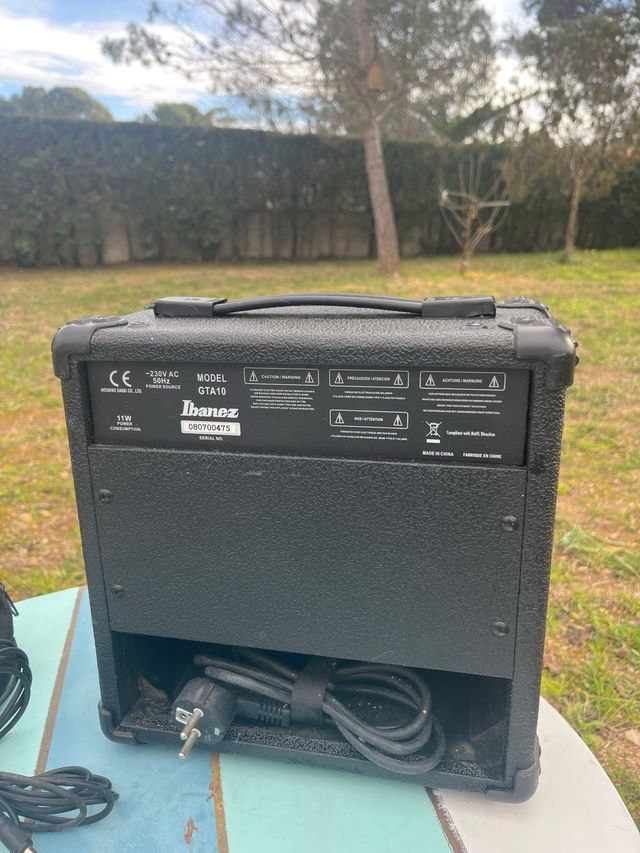 Guitarra electrica Ibanez "con extras"