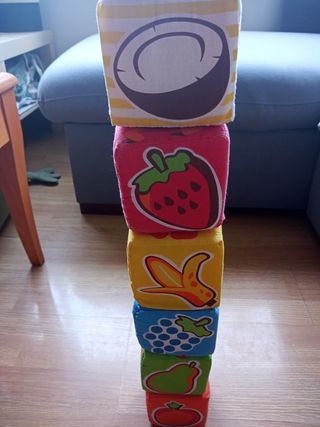 6 Cubos apilables blanditos para bebés Imaginarium