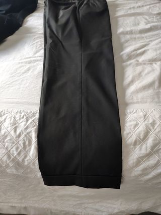 Traje negro marca Caramelo