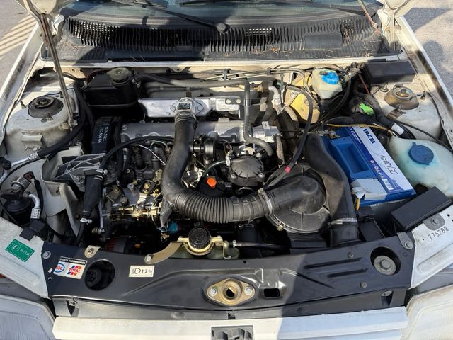 Peugeot 205 1998