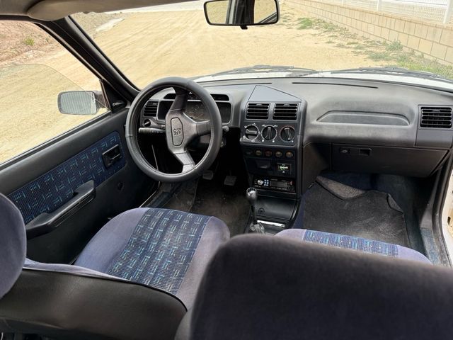Peugeot 205 1998