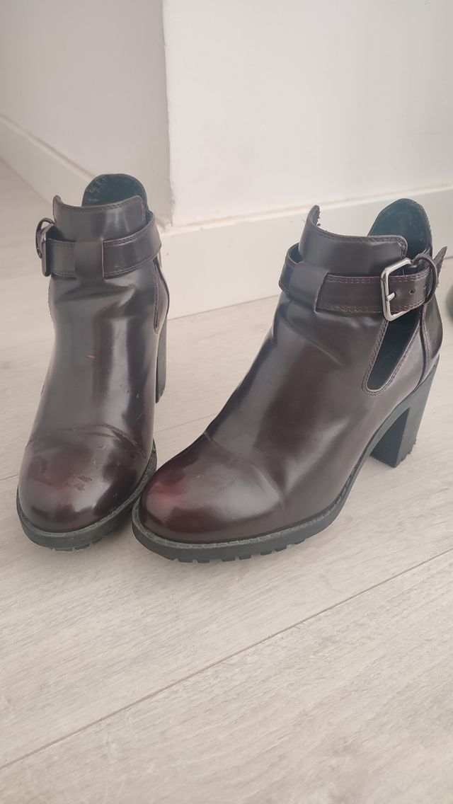Botines granates Zara