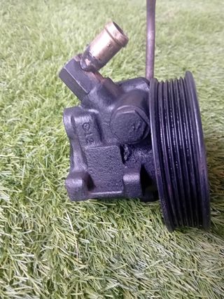 Bomba direccion ford mondeo I (1993-1997