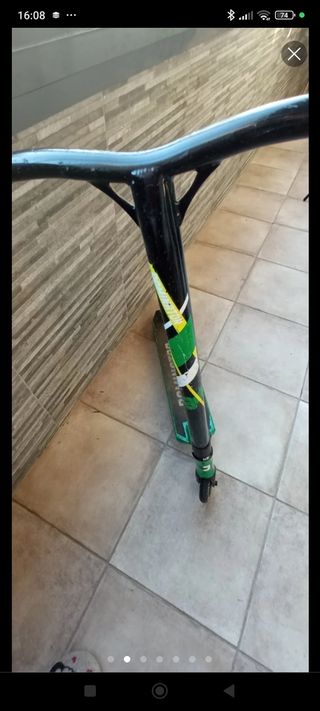 Scooter dominator