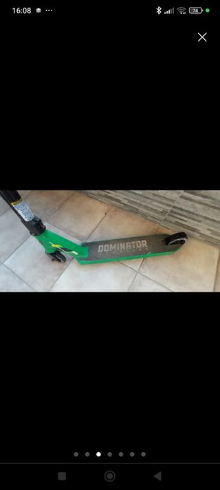 Scooter dominator