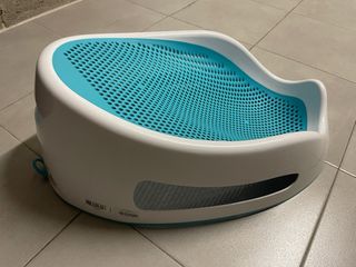 Hamaca ergonomica de baño para bebes.