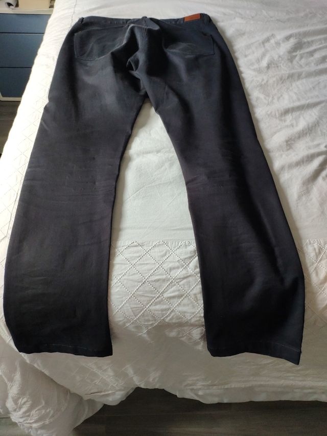 Pantalón de vestir marca Bendorff