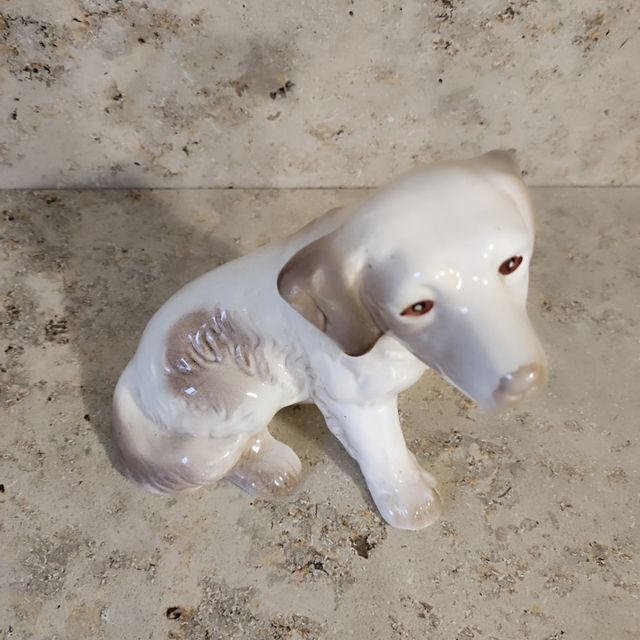 Statuetta soprammobile in porcellana