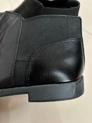 Botines negros cuero / Camper