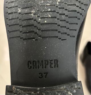 Botines negros cuero / Camper