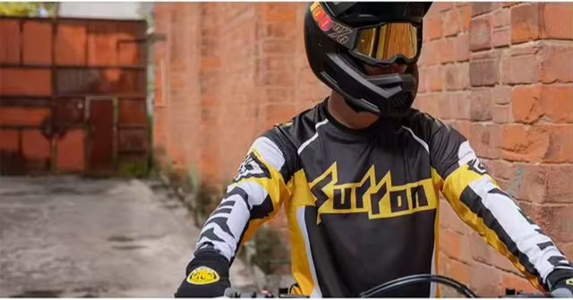 CAMISETA SURRON regalo bandana