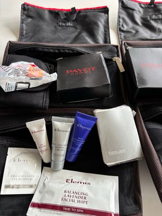 Neceser Kit avion FIRST