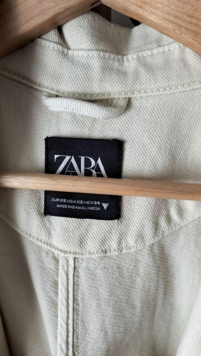 Gabardina larga de Zara