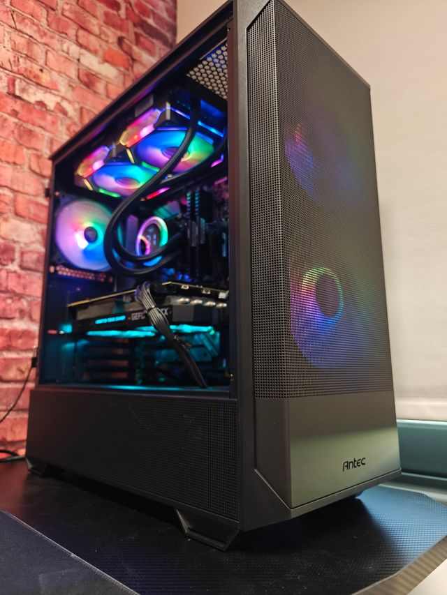 PC GAMING TOP! AMD R5 7500F y RADEON RX 9070XT